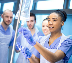 medical trainees set iv drip